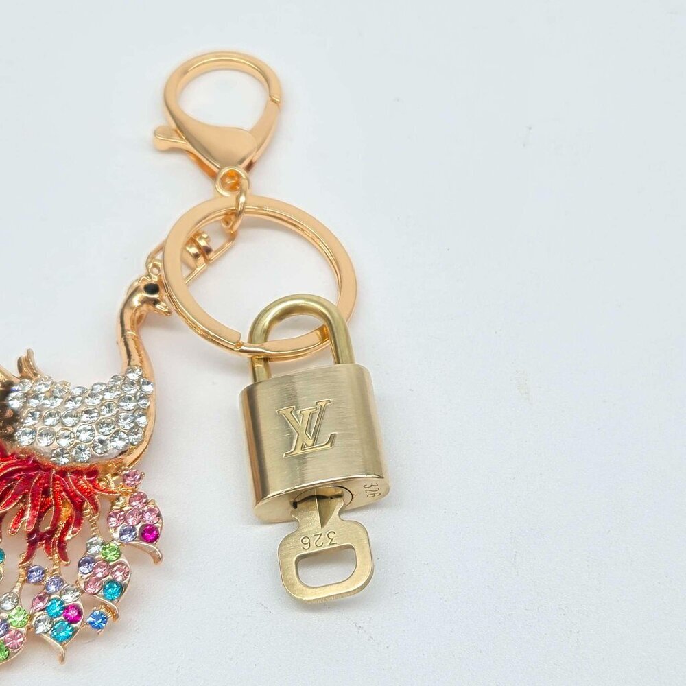 Louis Vuitton Gold Lock 🔑 Authentic LV Padlock + Bag Unbranded Peacock Charm - Picture 6 of 10